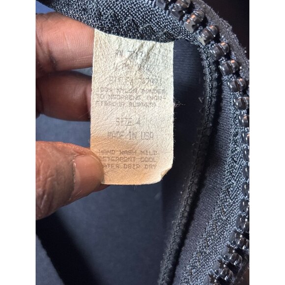 Ron Jon Surf Shop Youth Wetsuit Short Sleeves Black & Purple Neoprene  size 4 - Picture 8 of 9